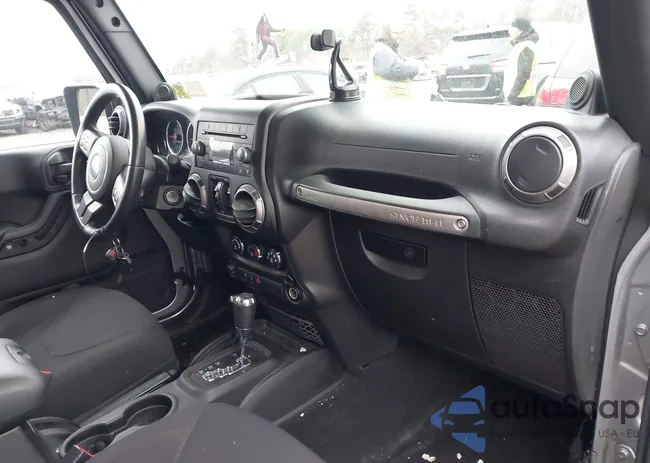 1C4BJWDG2EL309510: 41189842