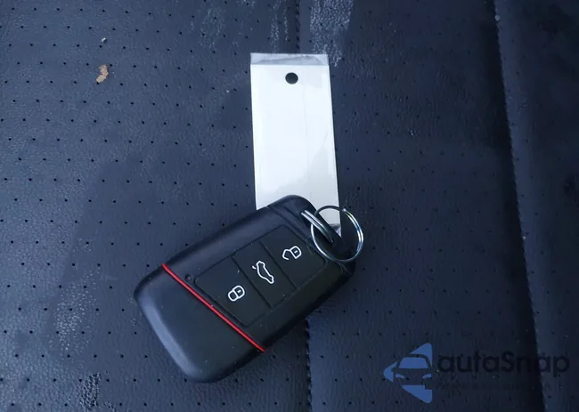 3VW7M7BU2NM010929: 41196295