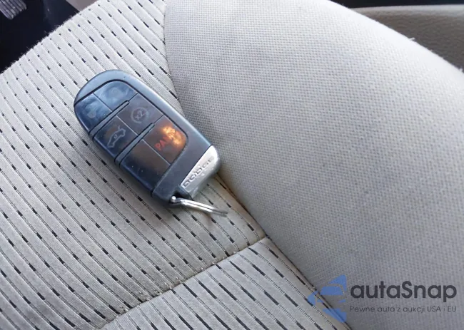 3C4PDCBG0CT187245: 41197341