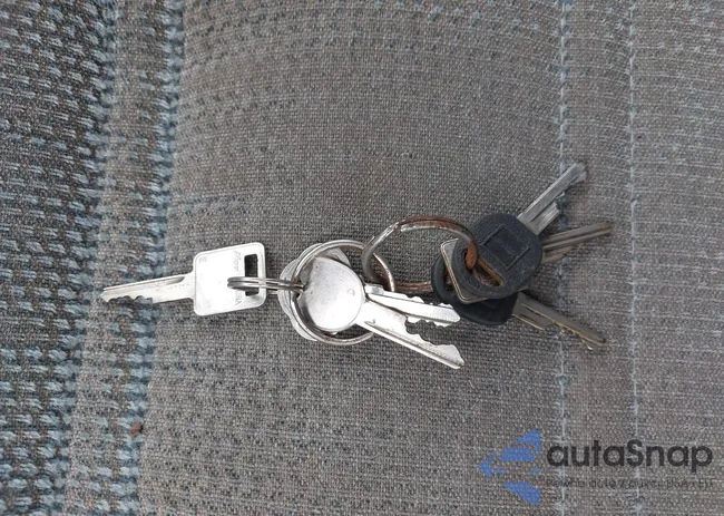 1GNCT18Z1L8103924: 41207174