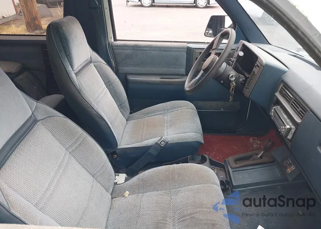 1GNCT18Z1L8103924: 41207174