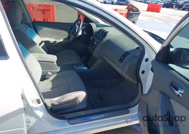 1N4AL2AP5BN500198: 41209585