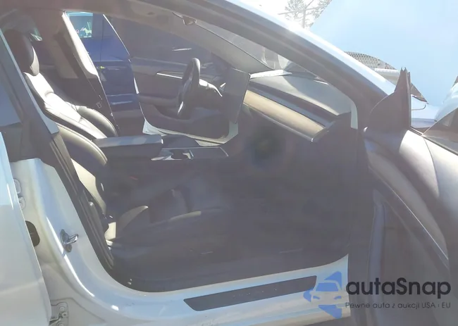 5YJ3E1EA9MF031079: 41210178