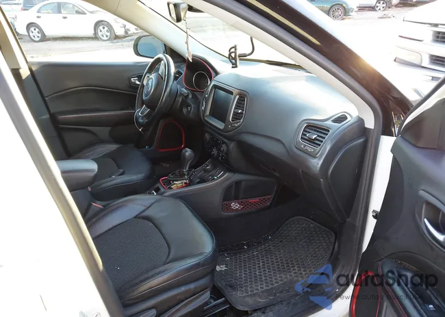 3C4NJDDBXJT199178: 41215543