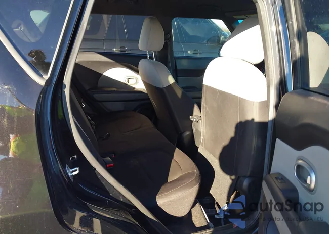 KNDJN2A27G7338031: 41216591