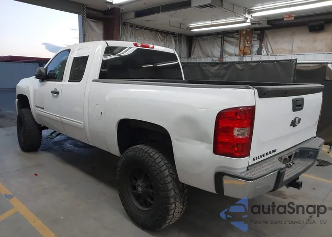 1GCRCSE06BZ368894: 41220595