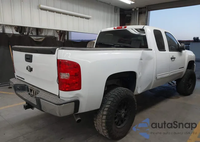 1GCRCSE06BZ368894: 41220595