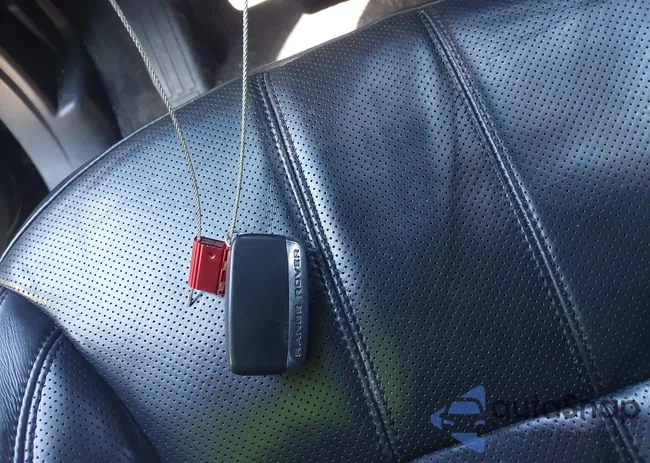 SALWR2FVXHA151070: 41221349