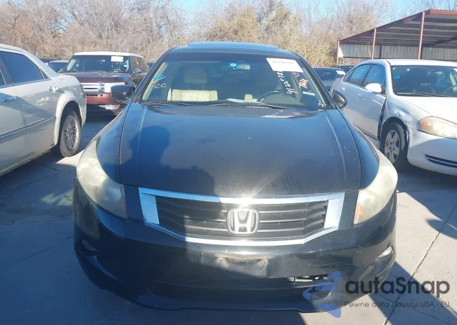 1HGCP36819A037686: 41220789