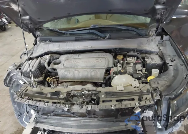 3C4NJDCB3KT639566: 41226342