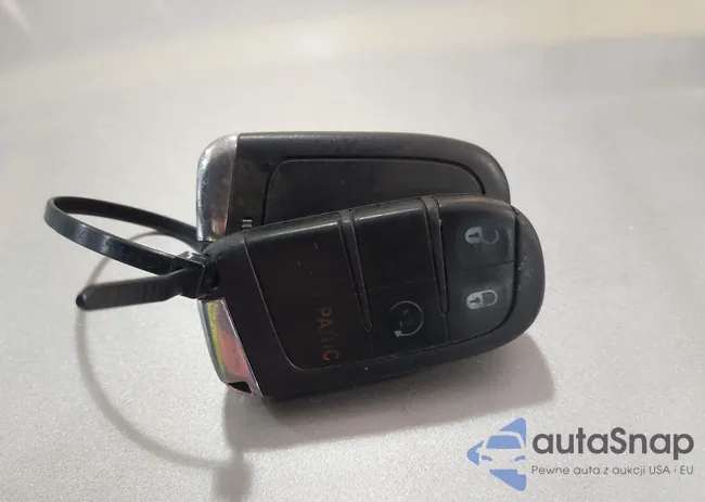 3C4NJDCB3KT639566: 41226342