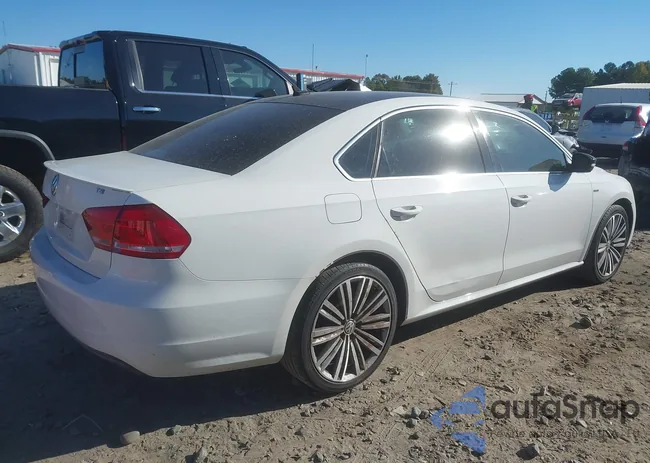 1VWBS7A35FC020365: 41229842