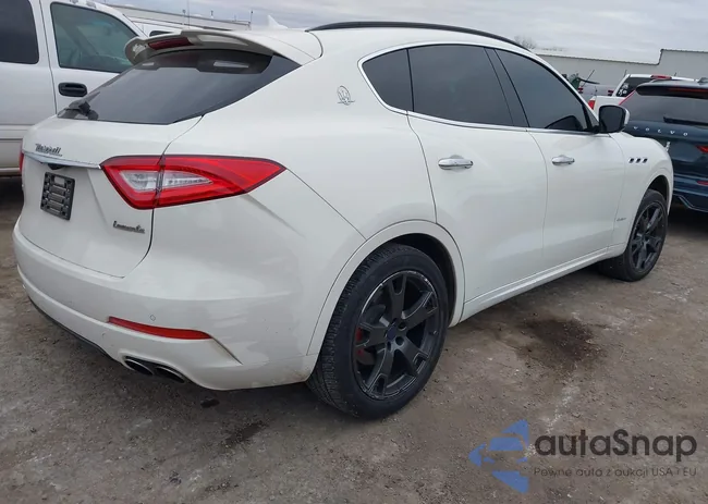 ZN661XUS8JX259578: 41232323