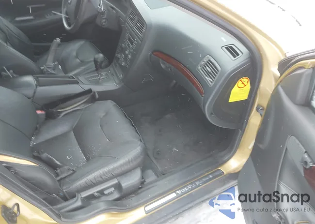 YV1RS58D712019070: 41235253