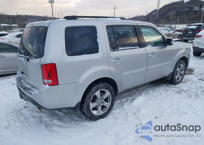 5FNYF4H57DB038440: 41237377