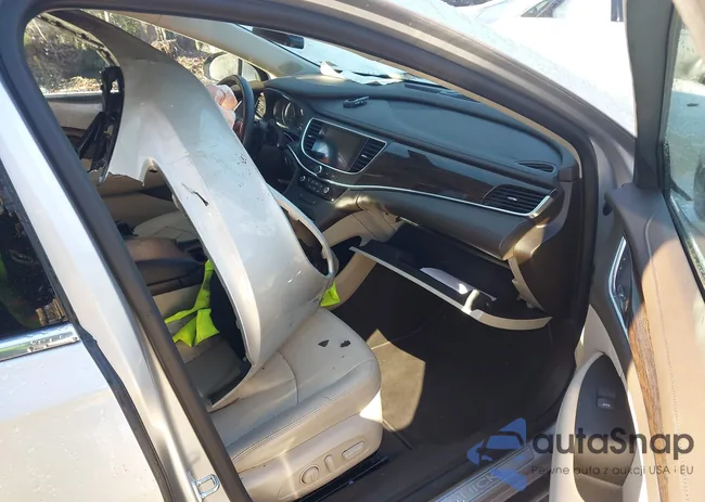 1G4ZP5SS0HU160586: 41238397