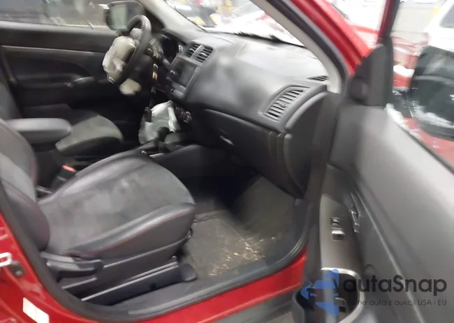 JA4AP3AW6JU021816: 41250126