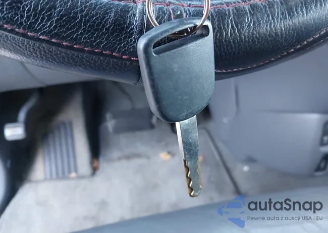 5FNRL38856B098897: 41251740