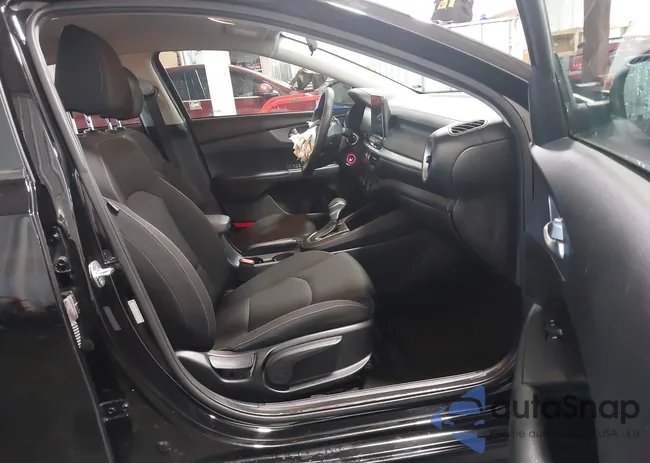 3KPF24AD0ME308649: 41255081