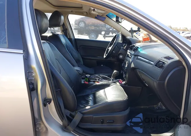 3FAHP0JG1CR196910: 41255585