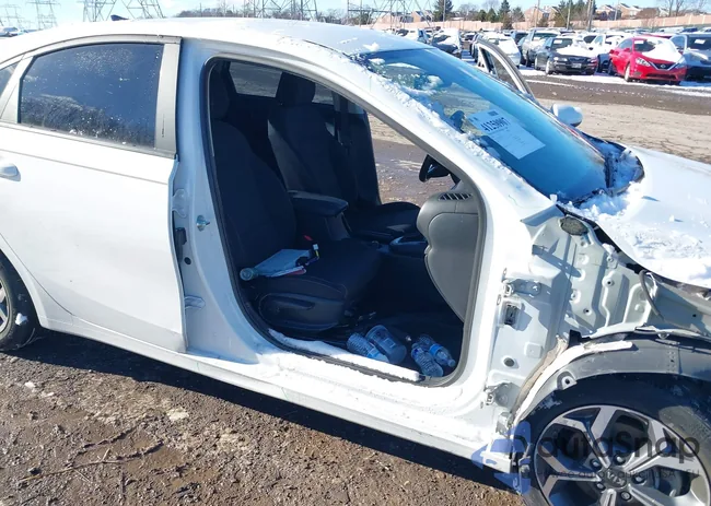 3KPF24AD0LE224846: 41258907