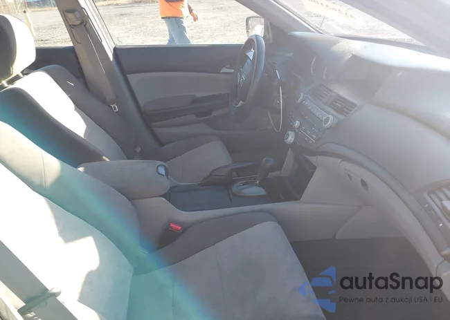 1HGCP2F47AA189533: 41263106