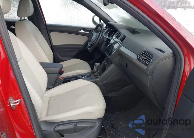 3VV2B7AX3JM148893: 41265196