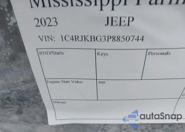 1C4RJKBG3P8850744: 41271709