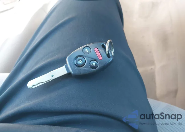 2HGFB2F57CH528932: 41273379