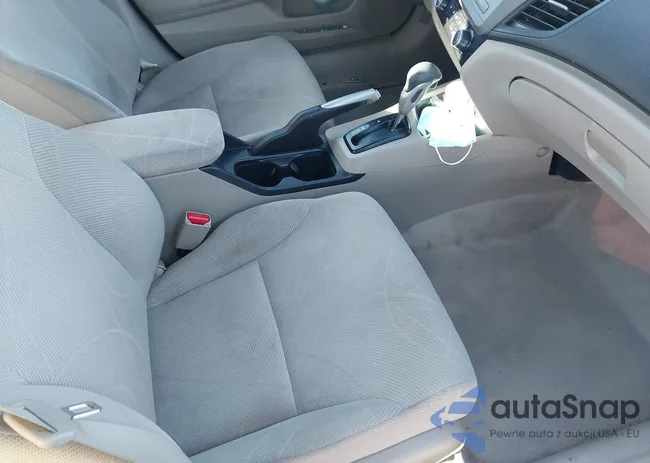 2HGFB2F57CH528932: 41273379