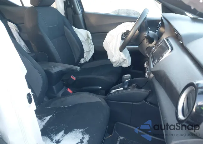 3N1CP5CVXLL542696: 41281005