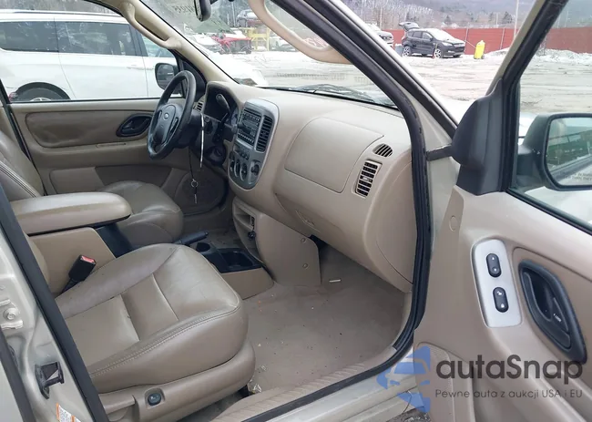 1FMCU94184KB05612: 41281935