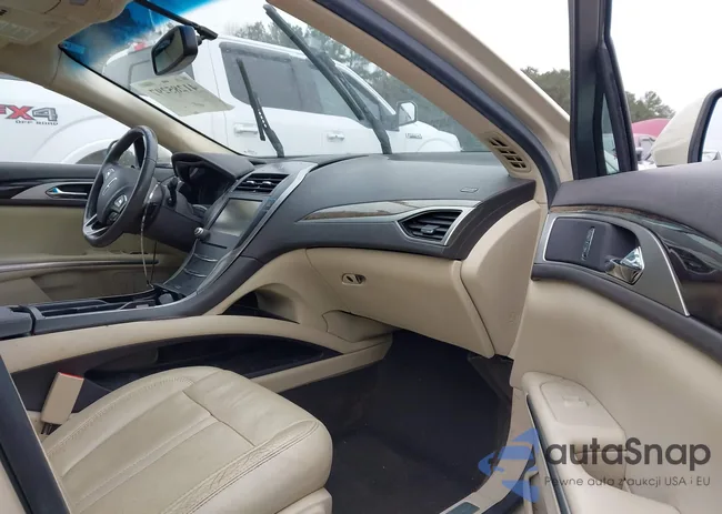 3LN6L2GK4ER828656: 41285297