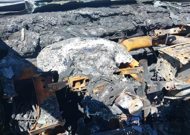 1HGCR2F3XDA141174: 41288410