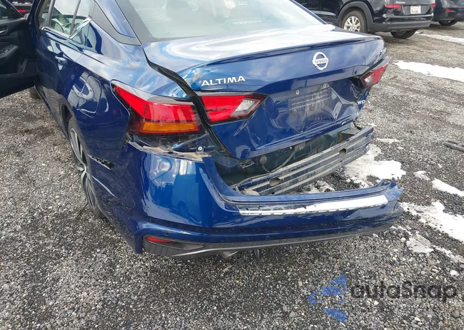 1N4BL4CW8LC183051: 41300213