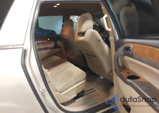 5GAER137X8J293830: 41300366