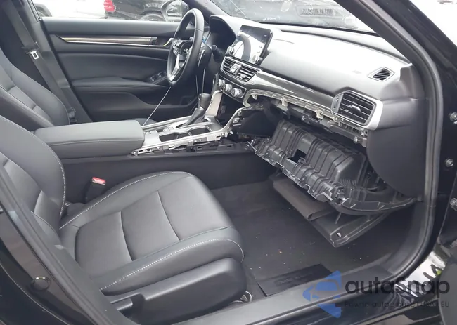 1HGCV1F32MA058926: 41300380