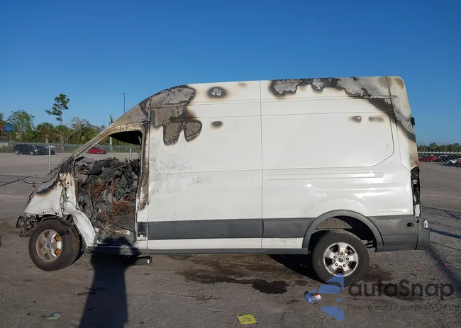 1FTYR2XM6HKA35249: 41301262