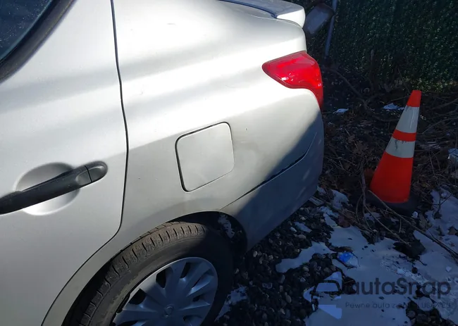 3N1CN7AP3KL825963: 41303247