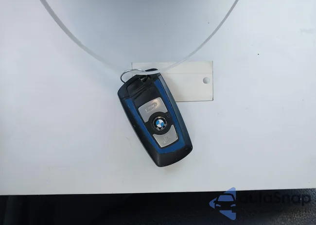 WBA1M1C52FV393434: 41306404