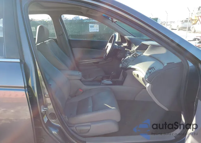 1HGCP2F89AA097312: 41307528