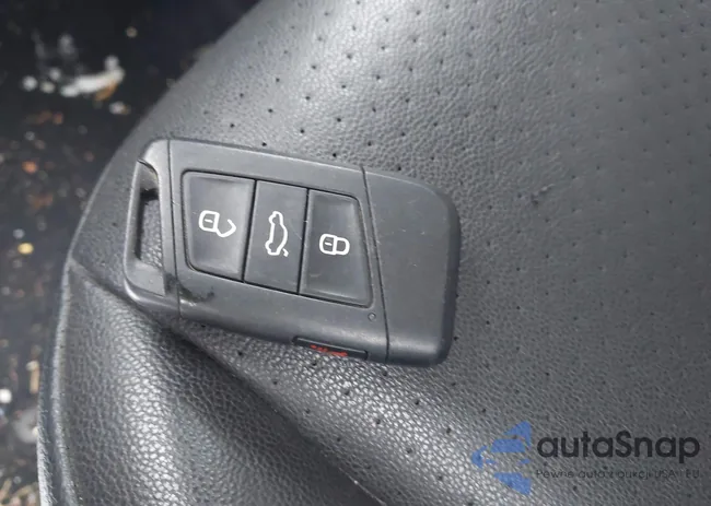 3VWC57BU1KM155550: 41311235