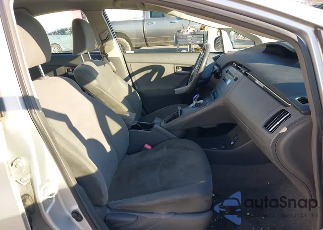 JTDKN3DU6A0003043: 41313261