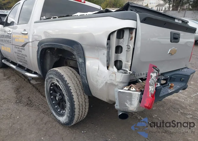 2GCEC13J481152404: 41316432