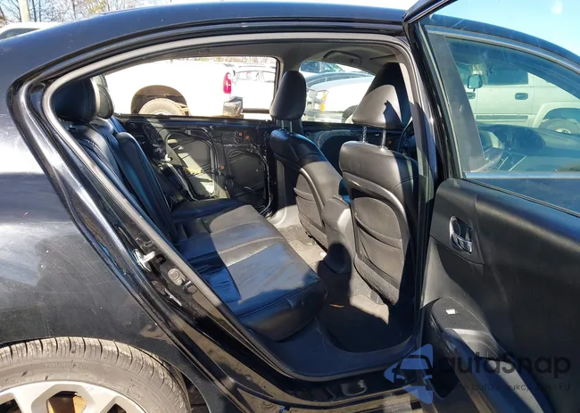 1HGCR2F50EA275095: 41321607