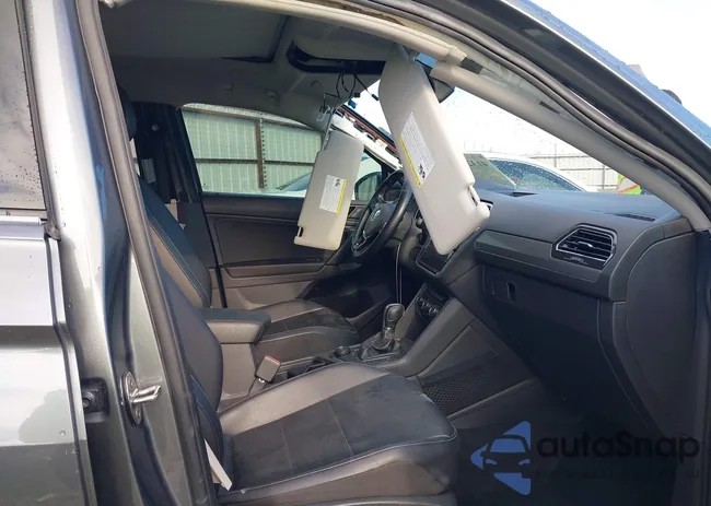 3VV2B7AXXKM067486: 41323331