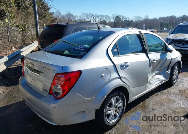 1G1JC5SH4C4126377: 41322593