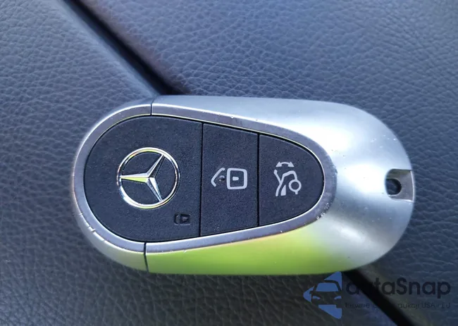 W1KEG1CBXPF013632: 41322973