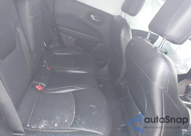 3C4NJDBB7KT641452: 41327000