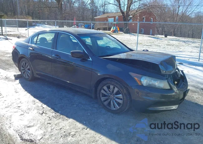 1HGCP2F8XBA026959: 41327839